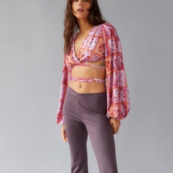 UO Florentina Boho Peasant Hipster Chic Romantic Hippie Art Deco Farm Wrap Top - Picture 3 of 4